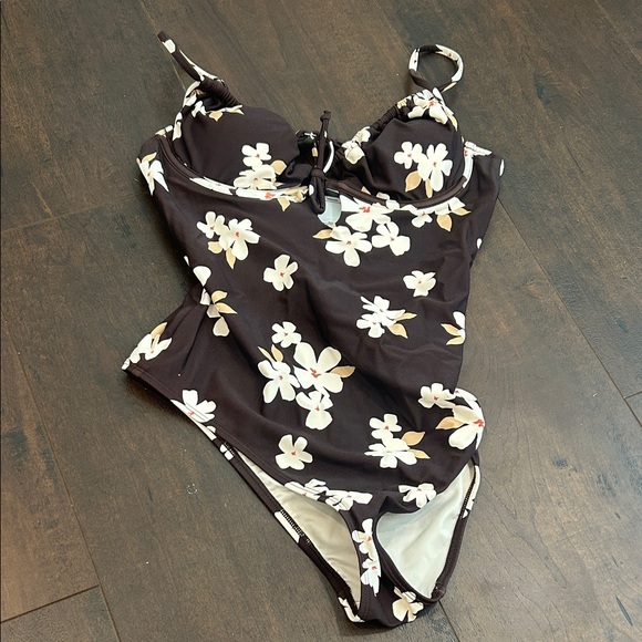 Cupshe Other - NEW Blossom Haze Floral One-Piece Swimsuit